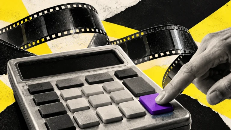 Kolaż kalkulatora i taśmy filmowej.